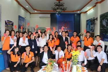 Hân hoan trong ngày khai trương đầu năm mới VietHome Group