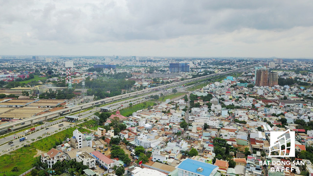 Toàn bộ phần đường trên cao đoạn từ cầu Sài Gòn đến Thủ Đức (nhà ga trung tâm) đã được nối thông suốt. 